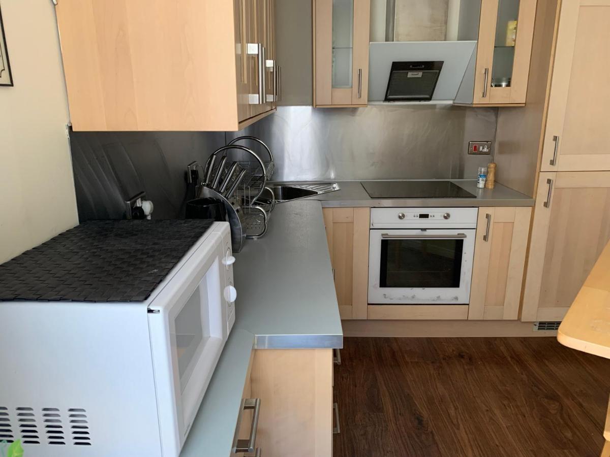 1 Bedroom Central Flat With Parking Space Edimburgo Exterior foto
