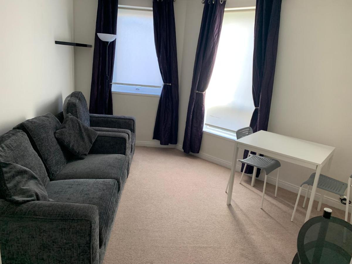 1 Bedroom Central Flat With Parking Space Edimburgo Exterior foto